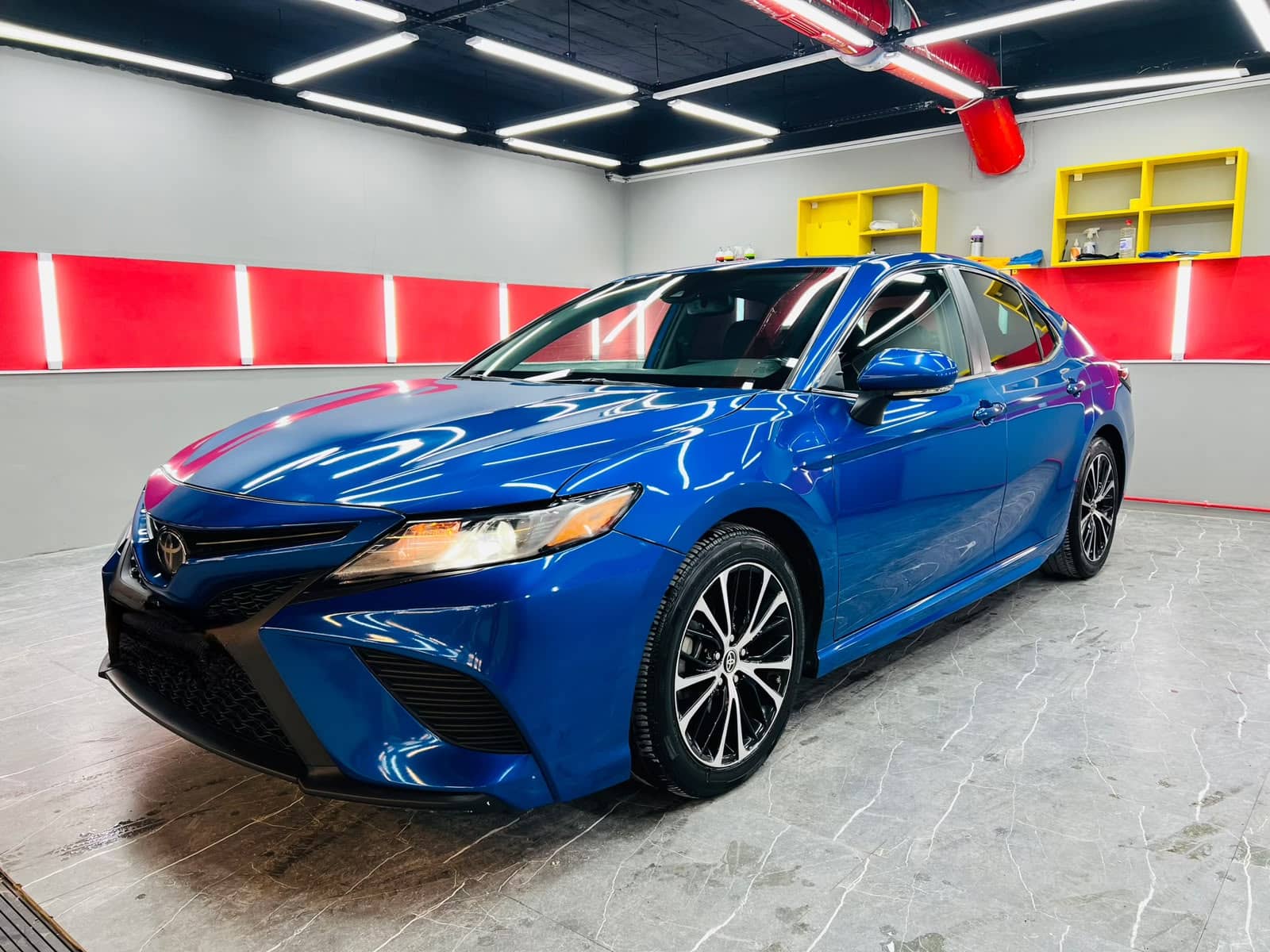 Blue Toyota Camry 2020 for rent in Baku